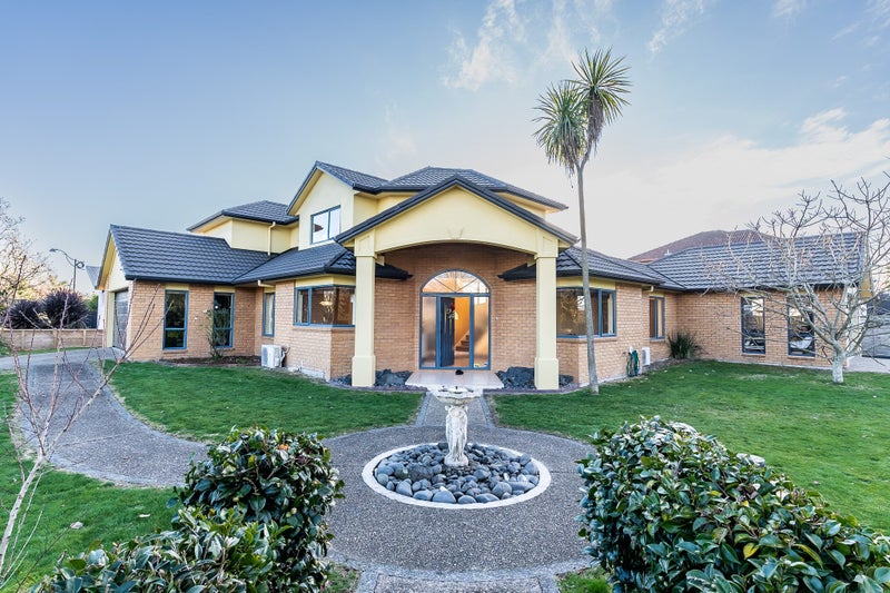 2 Nielsen Gardens, Rototuna, Hamilton - Carousel 26