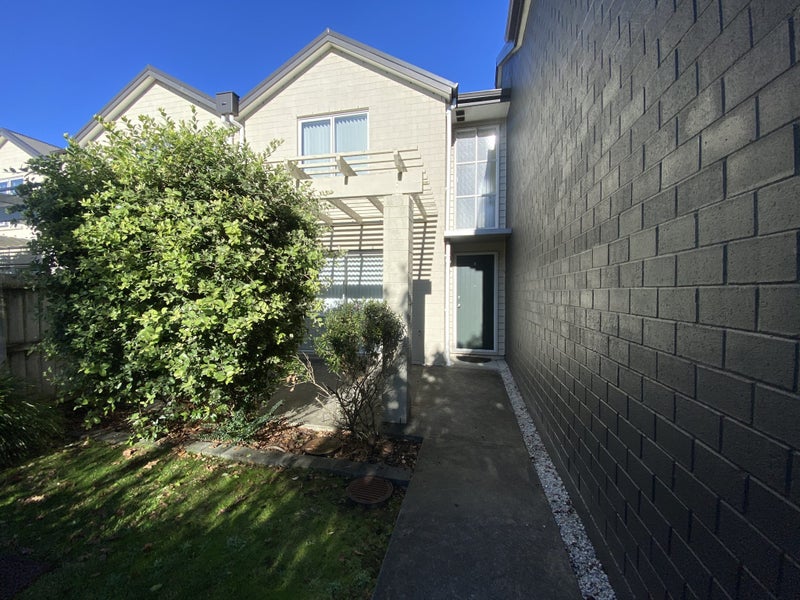 41 Popokatea Drive, Takanini, Auckland - Carousel 11