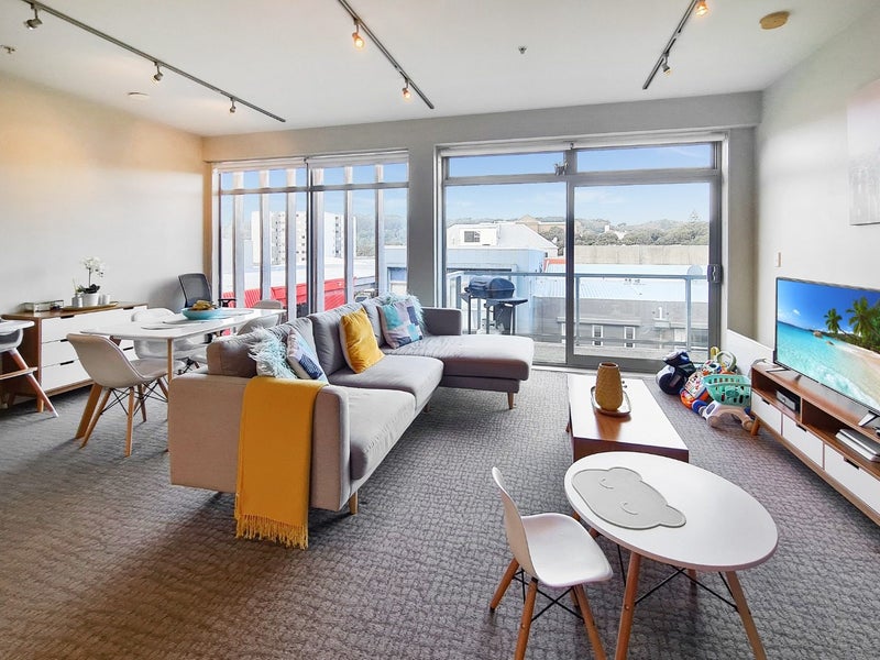 E206/28 Torrens Terrace, Mount Cook, Wellington - Carousel 1