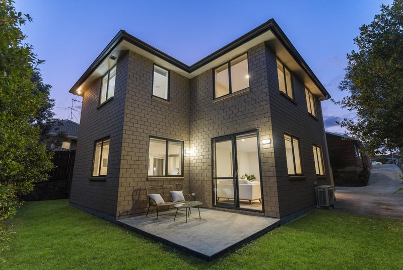 49B Panorama Road, Mount Wellington, Auckland - Carousel 2