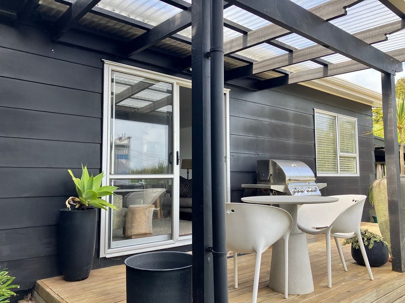 16 Jellicoe Parade, Surfdale, Waiheke Island - Carousel 2