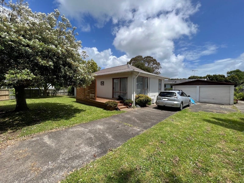 20 Hyperion Drive, Randwick Park, Auckland - Carousel 16
