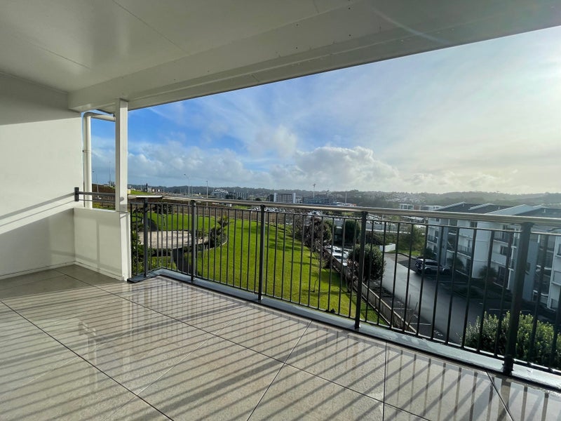 10A/60 Masons Road, Oteha, Auckland - Carousel 17