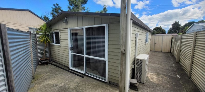 14 Cleveland Street, Bader, Hamilton - Carousel 1