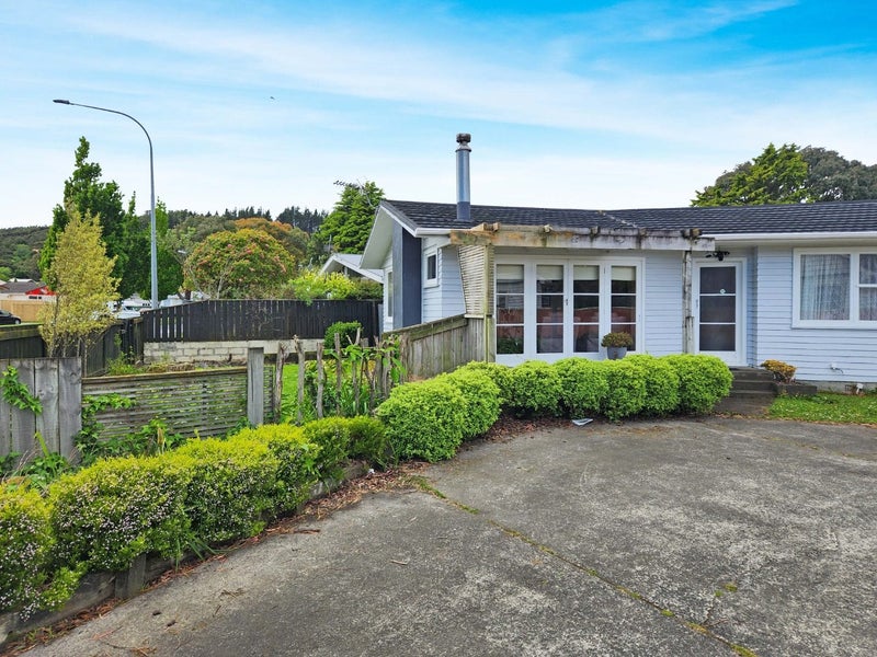 54 Parkway, Wainuiomata, Lower Hutt - Carousel 14