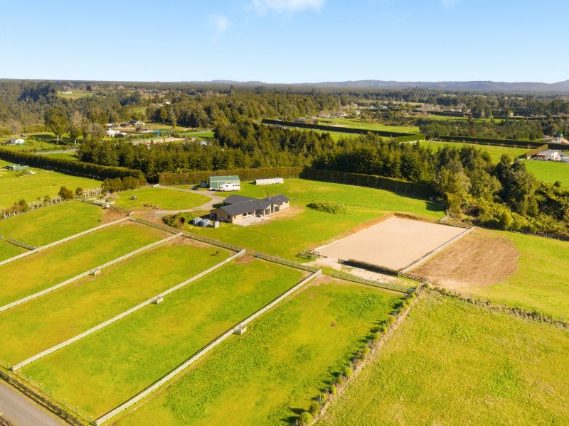 14 Sarona Park Drive, Tauranga - Carousel 1