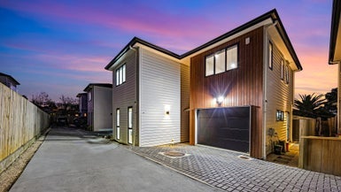 143B Seabrook Avenue, New Lynn, Auckland - Carousel 1