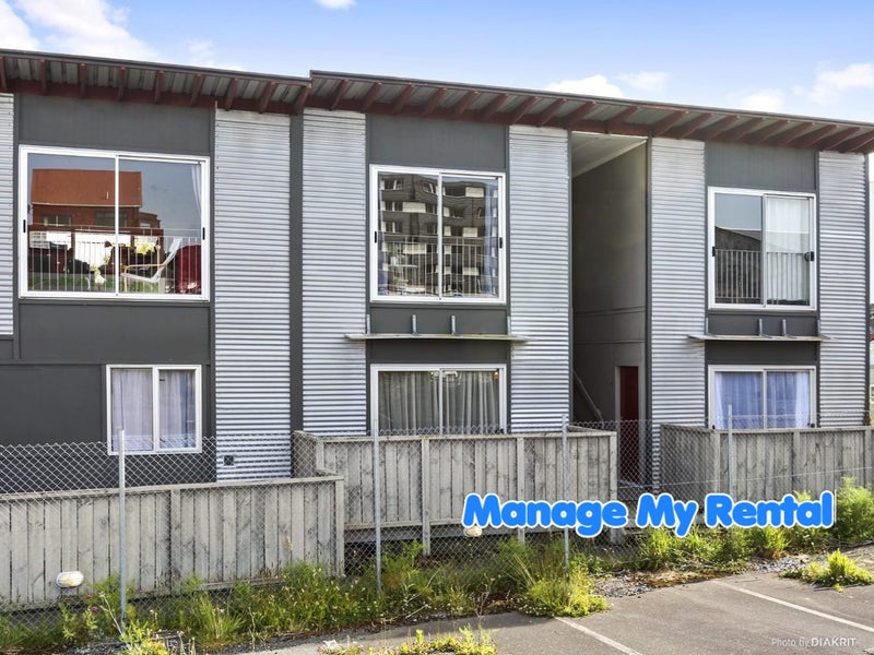 12/3 Kelvin Grove, Te Aro, Wellington - Carousel 1