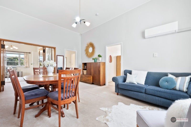 8 Buick Street, Petone, Lower Hutt - Carousel 1