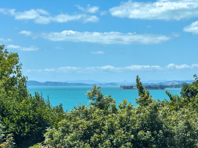 8 Page Point, Mellons Bay, Auckland - Carousel 1