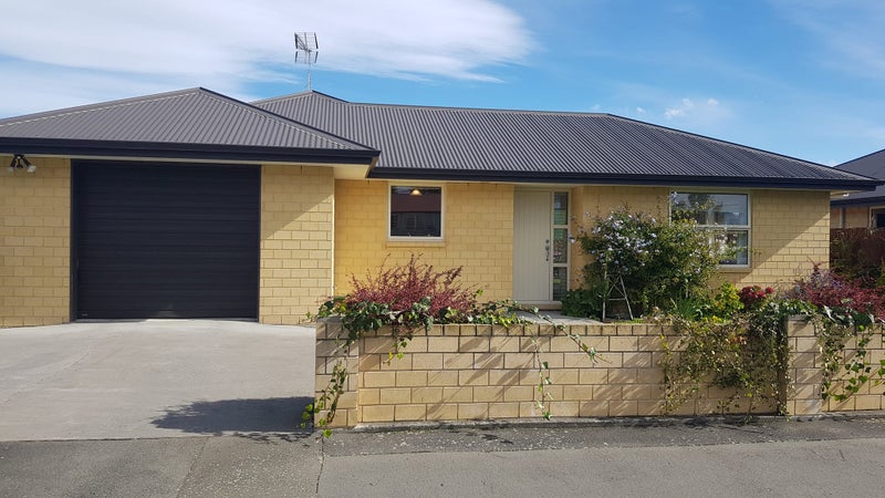 54 Wellington Street, Hampstead, Ashburton - Carousel 1