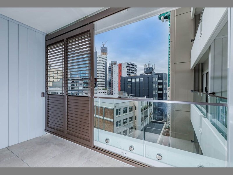 47 Beach Road, Manly, Whangaparāoa - Carousel 1