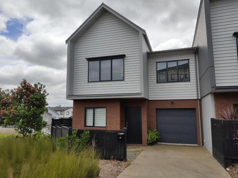 19 Moki Place, Long Bay, Auckland - Carousel 1