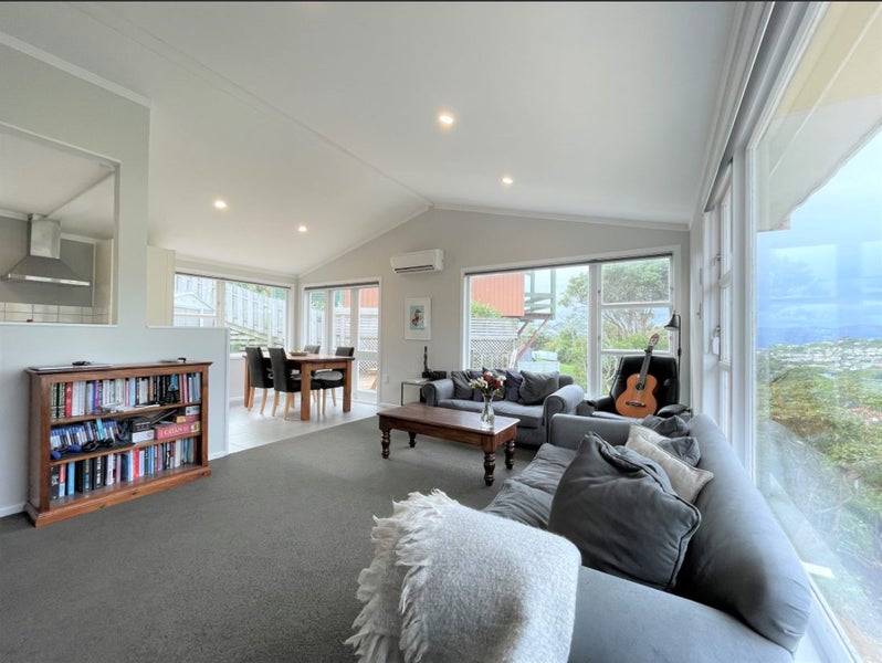 59 Winston Street, Crofton Downs, Wellington - Carousel 1