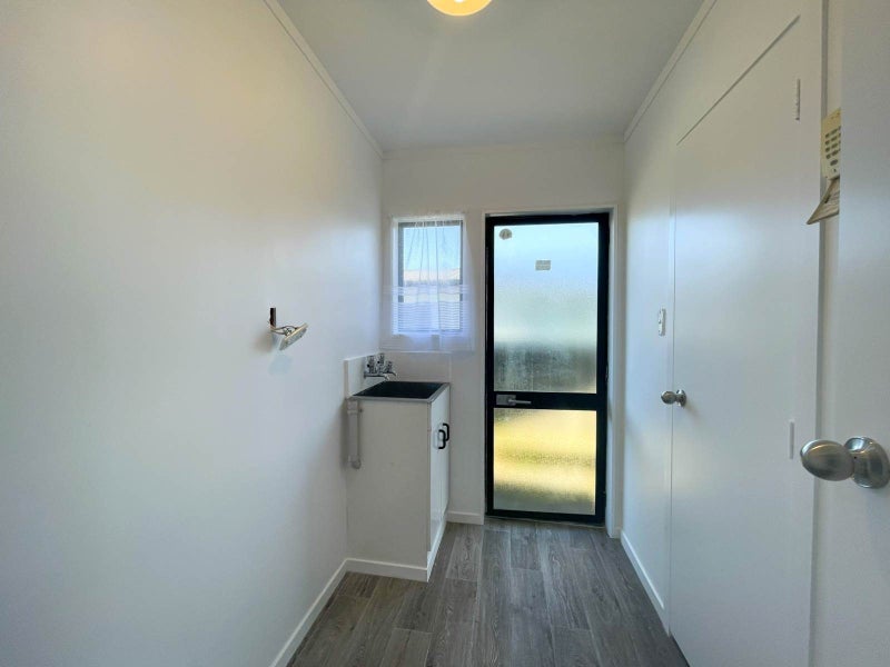 58 Maplesden Drive, Clendon Park, Auckland - Carousel 8