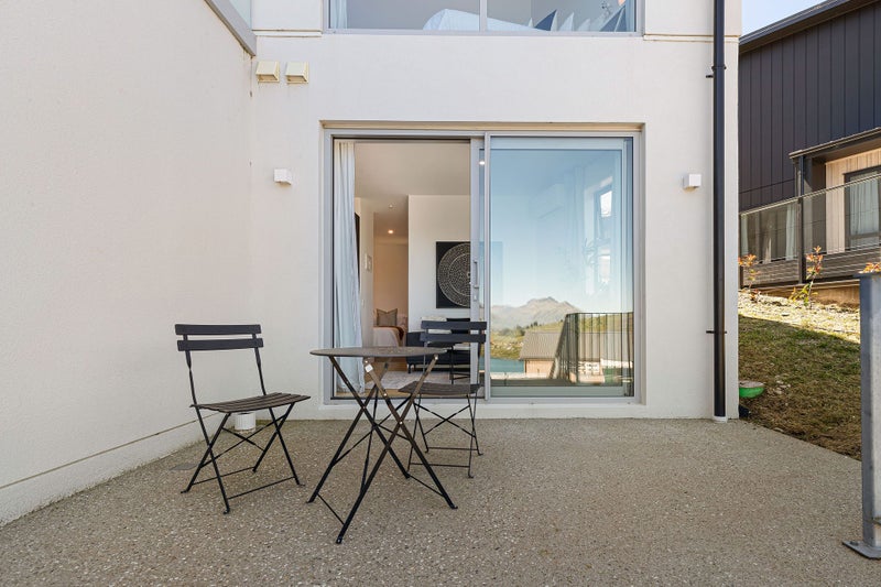 12 Florence Close, Queenstown Hill, Queenstown - Carousel 5