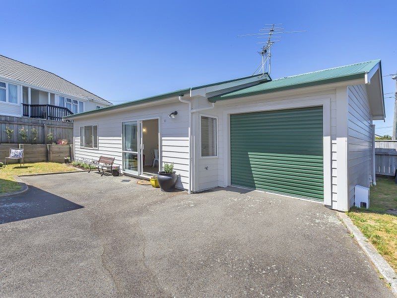 92A Calabar Road, Miramar, Wellington - Carousel 1