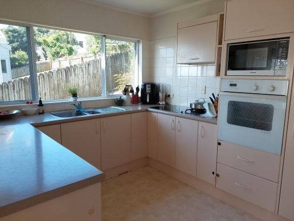 10 McFetridge Place, Hillcrest, Auckland - Carousel 2