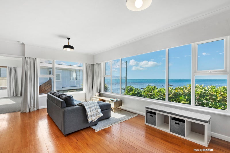 146 Owhiro Bay Parade, Owhiro Bay, Wellington - Carousel 2
