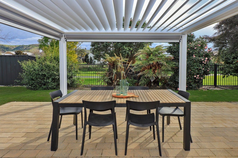28 Kensington Drive, Taradale, Napier - Carousel 1