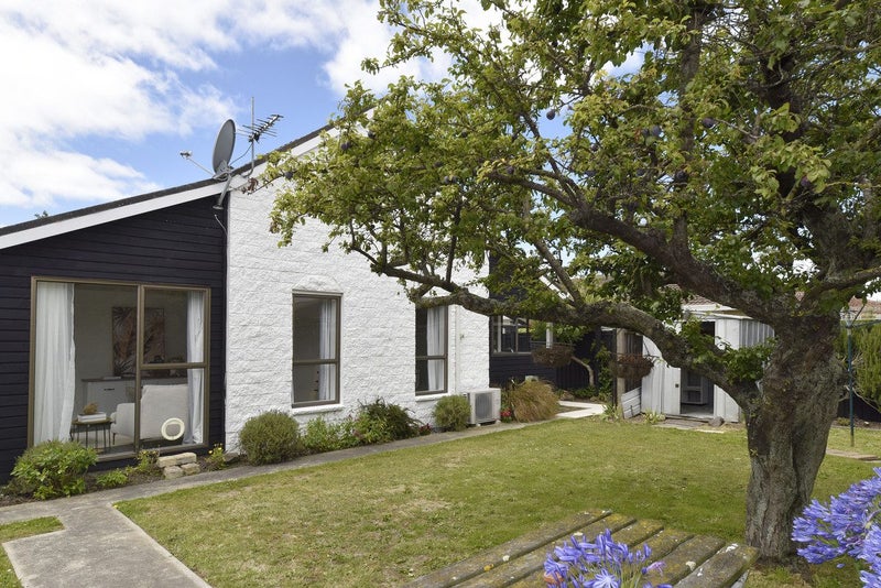2/3 Wanstead Place, Woolston, Christchurch - Carousel 2