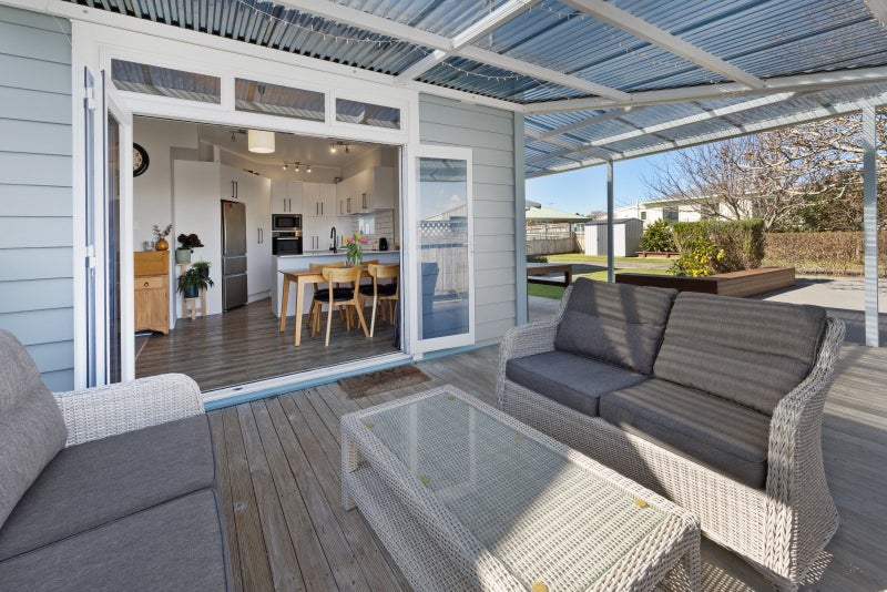 8 Oriental Street, Welbourn, New Plymouth - Carousel 2