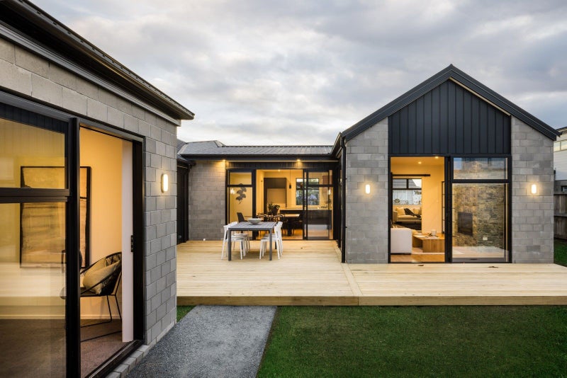 6 The Meadows Drive, Flagstaff, Hamilton - Carousel 2