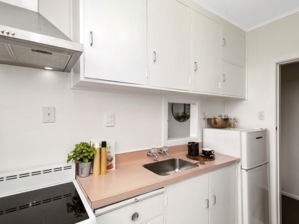 1/8 Mataroa Avenue, Northland, Wellington - Carousel 7