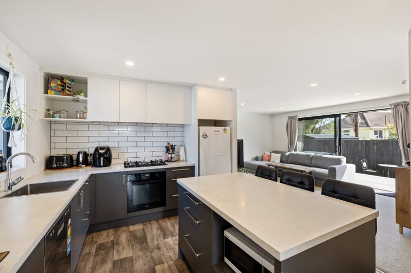 2/19 Tensing Place, Sockburn, Christchurch - Carousel 1