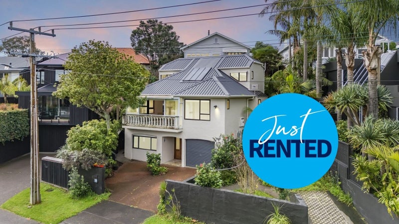 2/62 Wairoa Road, Narrow Neck, Auckland - Carousel 1