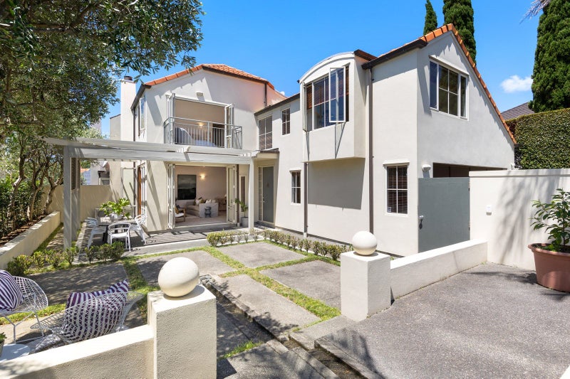 45 Gladstone Road, Parnell, Auckland - Carousel 1