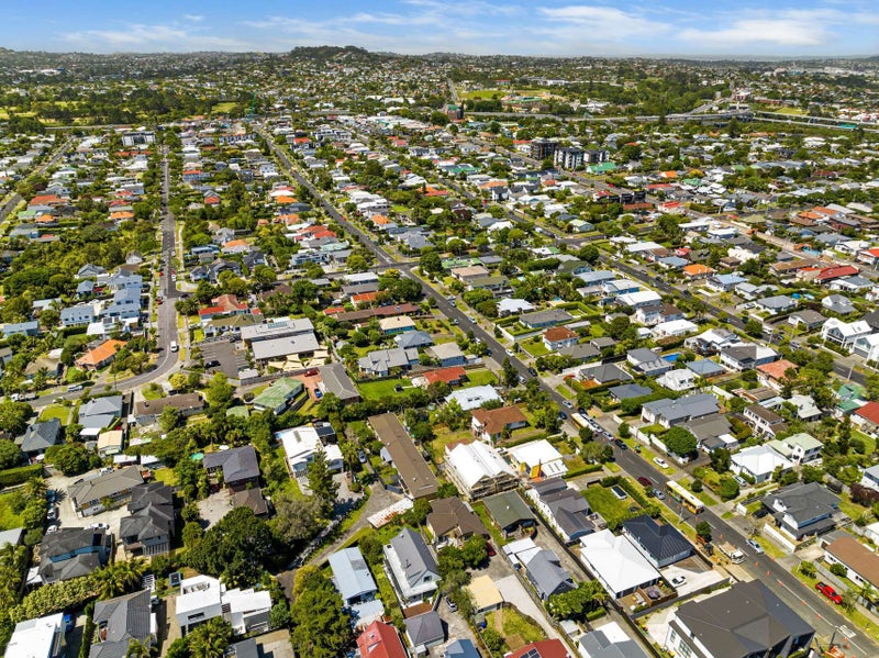 1/252 Meola Road, Point Chevalier, Auckland - Carousel 19