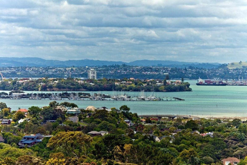 92 Raleigh Road, Northcote, Auckland - Carousel 2