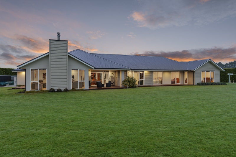 814 Halkett Road, Christchurch - Carousel 1