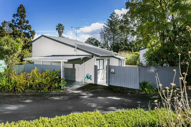 5/24 Beswick Place, Birkdale, Auckland - Carousel 1