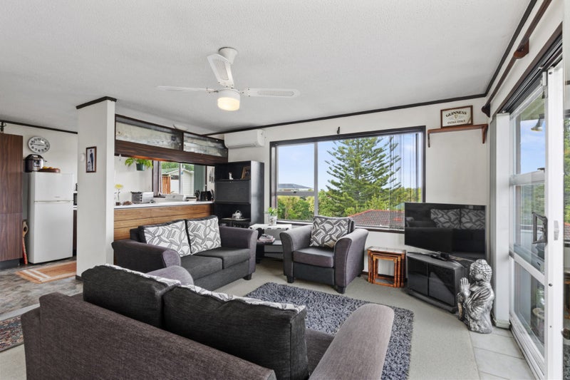 2/24 Bayview Road, Bayview, Auckland - Carousel 2