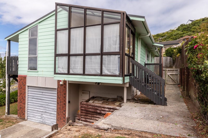 11 Nalanda Crescent, Broadmeadows, Wellington - Carousel 24