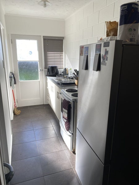 2/12 Oakley Avenue, Claudelands, Hamilton - Carousel 2