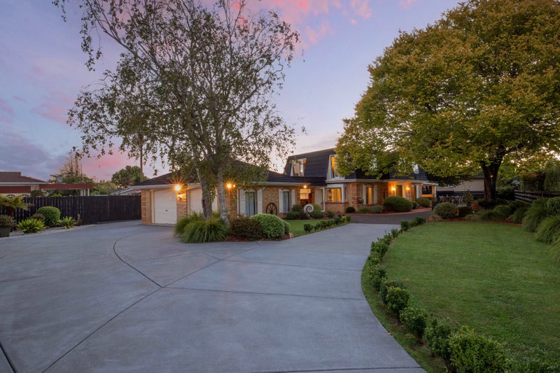 4 Magnolia Avenue, Opaheke, Papakura - Carousel 1