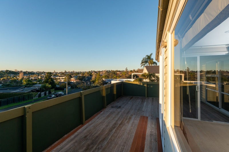 9A Archdall Street, Meadowbank, Auckland - Carousel 2