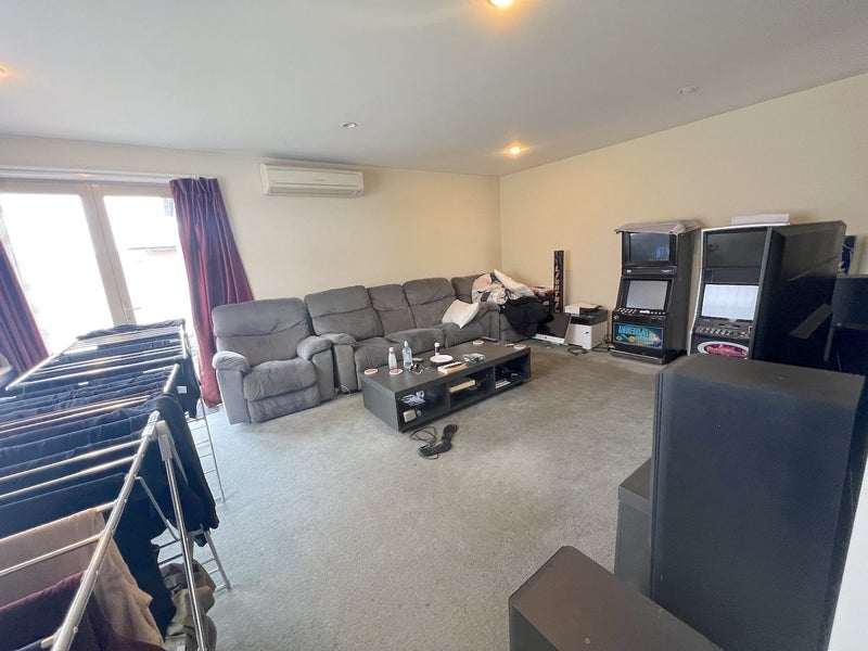 6A Hurricane Way, Wigram, Christchurch - Carousel 2