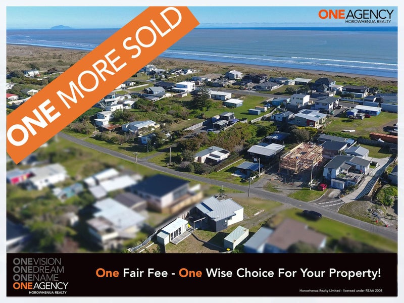 11 Nelson Street, Foxton Beach, Foxton - Carousel 1