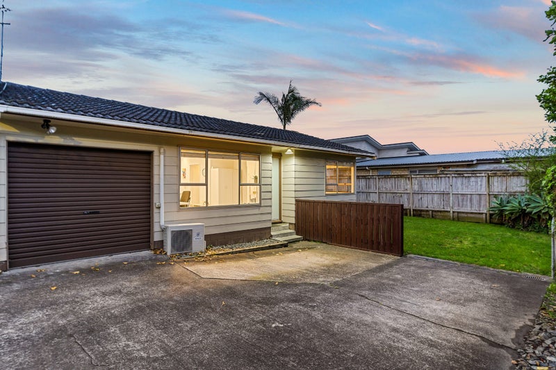 3/100 Royal Road, Massey, Auckland - Carousel 2