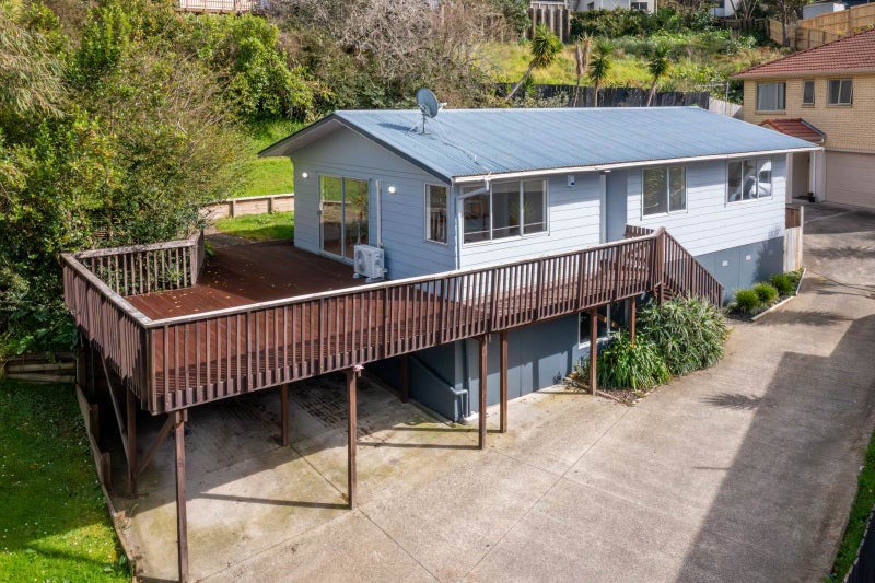 19 Glenfinn Place, Massey, Auckland - Carousel 1