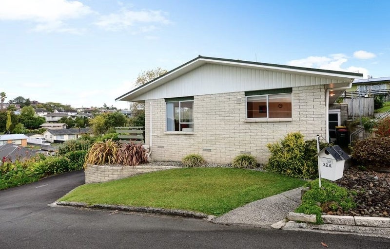 32A Hazelwood Avenue, Dinsdale, Hamilton - Carousel 2