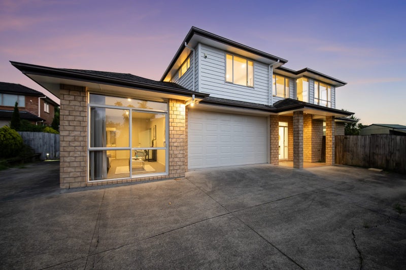 7 Gordon Stanley Drive, Massey, Auckland - Carousel 1