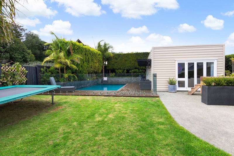 48 Walker Road, Point Chevalier, Auckland - Carousel 2