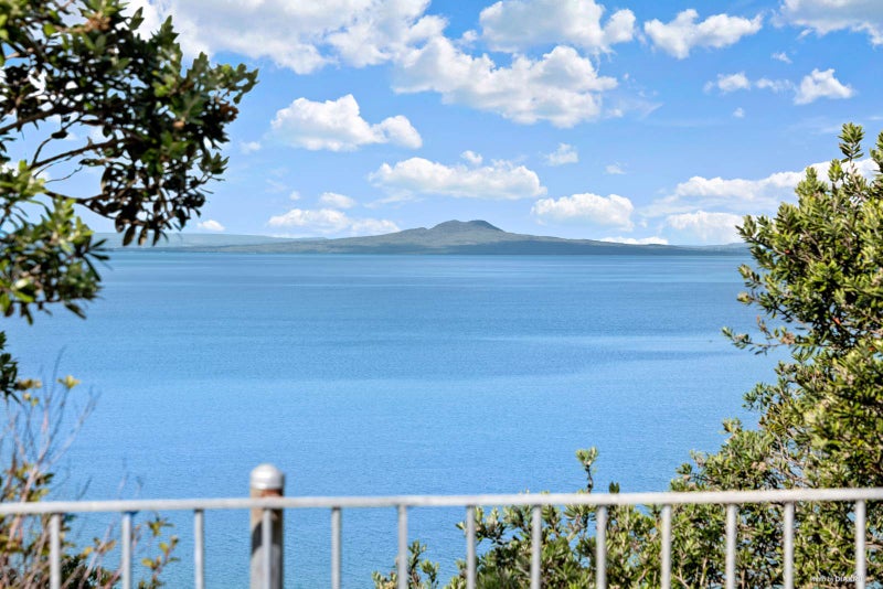 29 Palm Cove, Arkles Bay, Whangaparaoa - Carousel 1