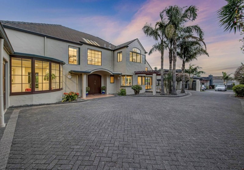 45 Manor Park, Sunnyhills, Auckland - Carousel 1