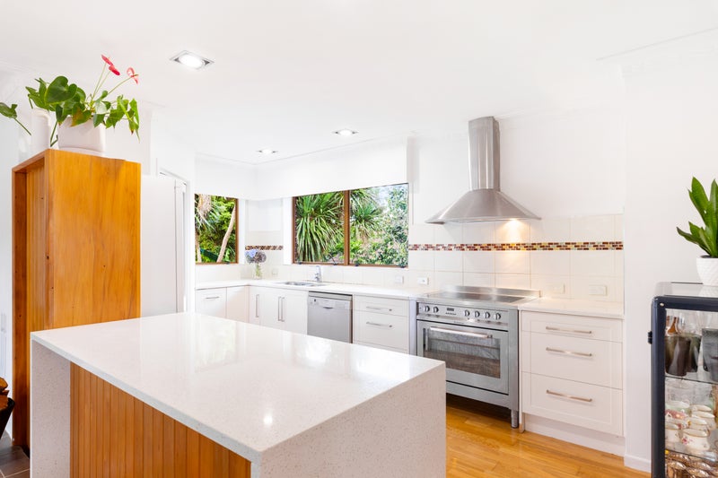 9 Kelvyn Grove, Hillpark, Auckland - Carousel 2